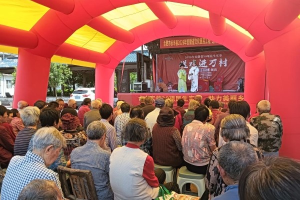 长丰县陶楼镇高塘社区:党建引领暖民心 精细服务护银龄.jpg